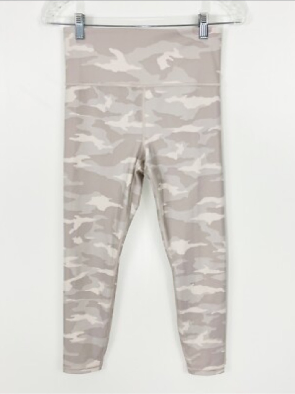 Athleta elation camo tight crop capri pant medium